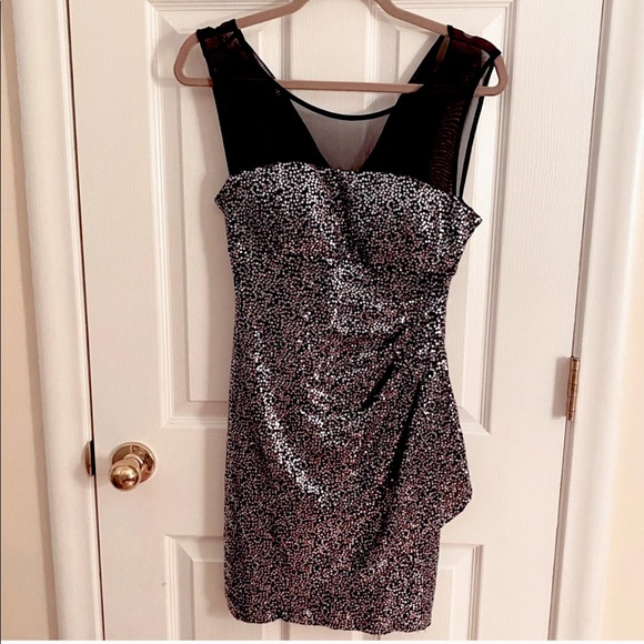 SALE🖤 Scarlett Sparkling Party Dress - Picture 1 of 5